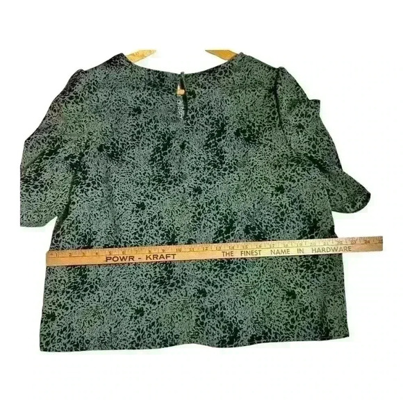 Ophelia Roe Blouse L green black animal print 1 button back Rouched Puff Sleeve - Picture 4 of 8